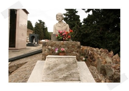 tumba_maribel_sastre